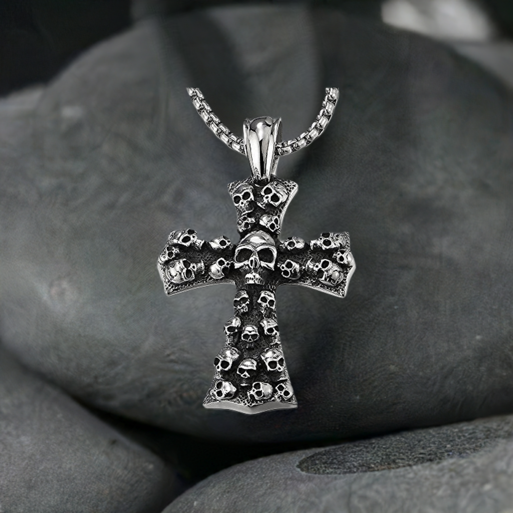 Personality vintage titanium steel skull cross tide deals man necklace